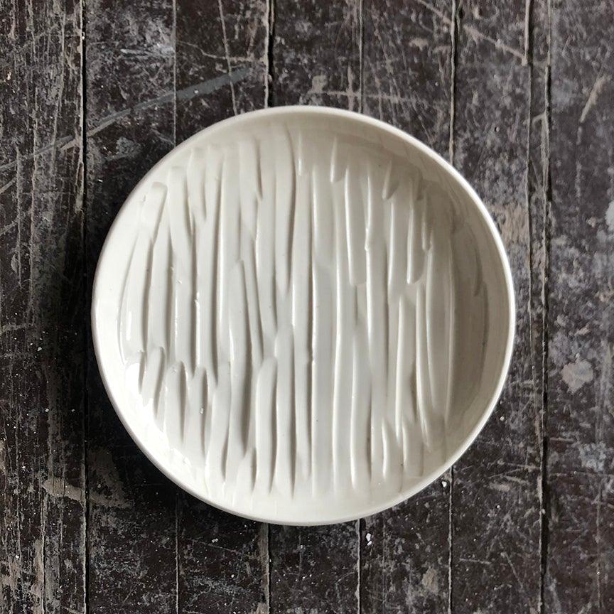 Textured Porcelain Plate - Cream - SUSIE FRAZIER